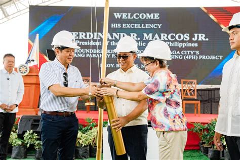 skyscrapercity naga|PBBM leads rite for Pambansang Pabahay in Naga.